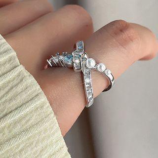 Rhinestone Faux Pearl Crisscross Ring 1pc - Silver - One Size