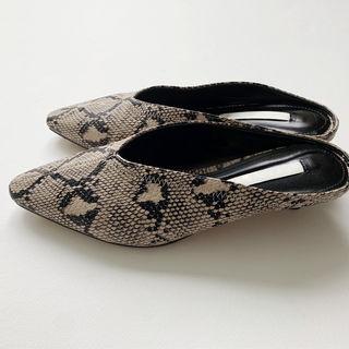 Kitten-heel Pointy Python Mules