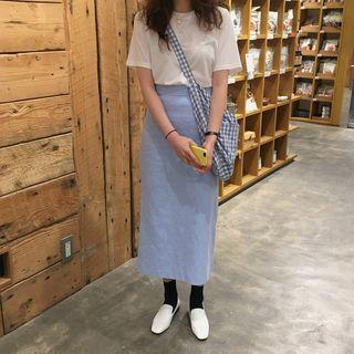 Short-sleeve Crewneck T-shirt / Midi Pencil Skirt