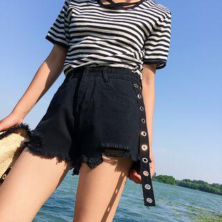 Eyelet Detail Ripped Wide Leg Denim Shorts