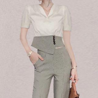 Set: Short-sleeve V-neck Blouse + Cropped Irregular Straight Leg Pants
