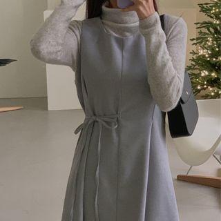 Tie-waist Sleeveless Swing Dress