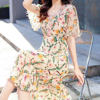 Short-sleeve Floral Midi A-lie Dress