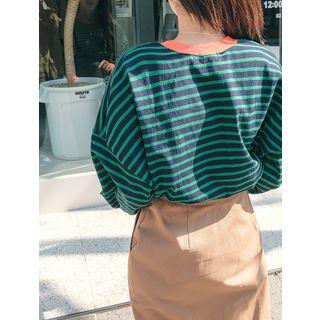 Contrast-trim Slit-side Stripe Pullover