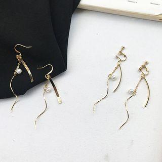Faux Pearl Drop Swirl Earring