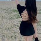Cutout-back Cropped T-shirt / Mini Pencil Skort