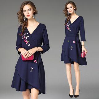 Floral Embroidered V-neck 3/4-sleeve A-line Dress