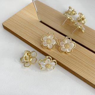 Flower Sterling Sliver Stud Earring / Clip-on Earring