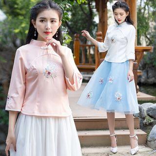 3/4-sleeve Embroidered Mandarin Collar Top