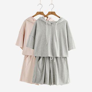 Set: 3/4-sleeve Hoodie + Shorts