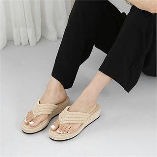 Textured Platform Flip-flops