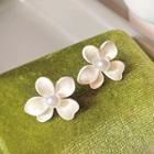 Flower Stud Earring C-873 - 1 Pair - White - One Size