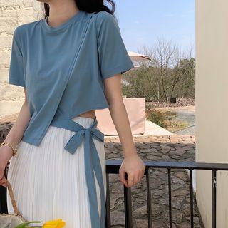 Short-sleeve Asymmetric Side-tie T-shirt