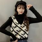 Long-sleeve Turtle Neck T-shirt / Houndstooth Knit Vest