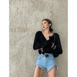 Long-sleeve T-shirt / Denim Hot Pants