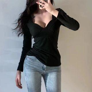 Long Sleeve Sweetheart Neckline Plain T-shirt