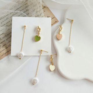 Non-matching Heart & Faux Pearl Dangle Earring