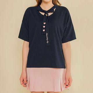 Tie-neck Heart-embroidered T-shirt