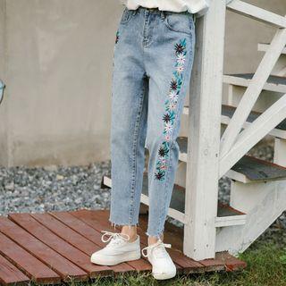 Crop Embroidered Straight Fit Jeans