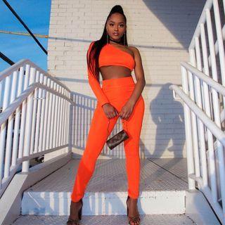 Set: One-shoulder Long-sleeve Crop Top + Skinny Pants