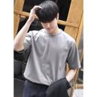 Seam-trim Loose-fit T-shirt
