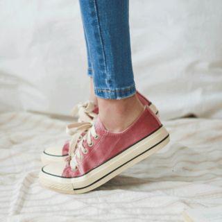 Toe-cap Velvet Sneakers