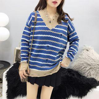 V-neck Ripped Wavy Print Sweater