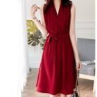 Sleeveless V-neck Tie-waist A-line Dress