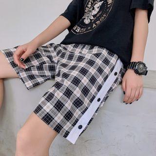 Button-side Plaid Straight Leg Shorts