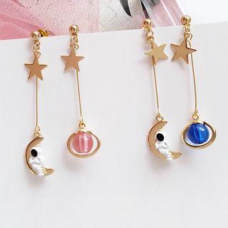 Non-matching Astronaut & Moon Dangle Earring / Clip-on Earring