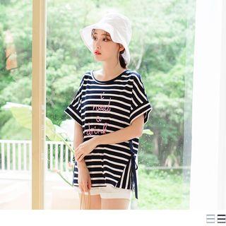 Slit-side Lettering Short-sleeve Striped Top