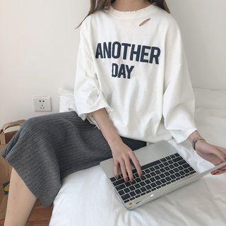 Distressed Lettering Loose-fit Short-sleeve T-shirt