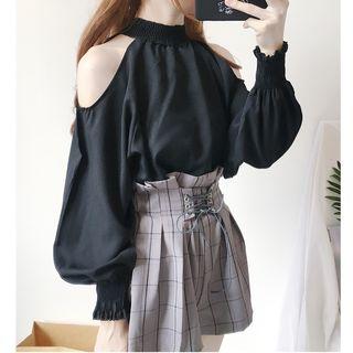 Cold Shoulder Blouse / Plaid Shorts