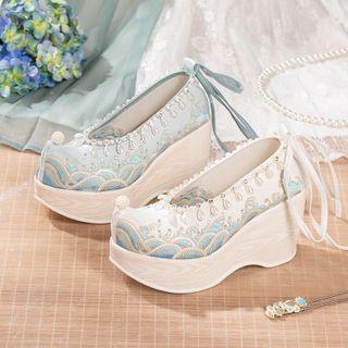 Embroidered Platform Wedge Heel Hanfu Pumps