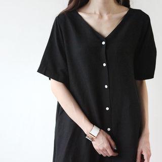 V-neck Buttoned Slit-side Maxi Dress
