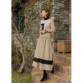 Knit-panel Color-block Maxi Dress