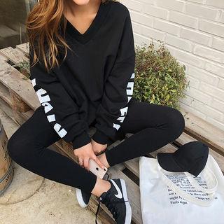 Letter V-neck Oversized Sweatshirt