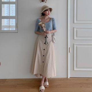 Buttoned Dip-back Maxi Flare Skirt