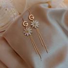 Flower Drop Earring 1 Pair - Hook Earring - Lettering G - Tassel - Gold & White - One Size