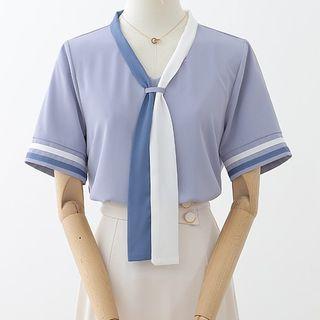 Short-sleeve Contrast Trim Tie-neck Blouse