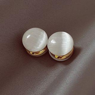 Magnetic Faux Cat Eye Stone Alloy Earring 1 Pair - White - One Size