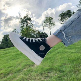Platform Lace Up Canvas High-top Sneakers