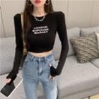 Padded-shoulder Lettering Crop T-shirt