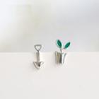 Plant Earring