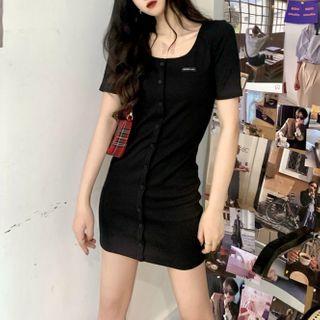 U-neck Single-breasted Knit Dress