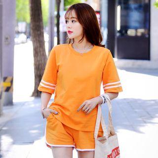 Set: Contrast Piping T-shirt + Sweat Shorts