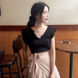 V-neck Frilled Short-sleeve T-shirt