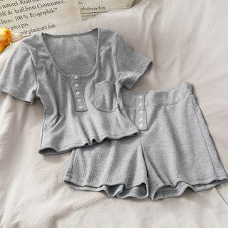Set: U-neck Crop T-shirt + High-waist Shorts