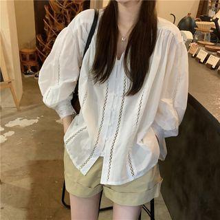 Long-sleeve V-neck Loose-fit Blouse / Plain Shorts
