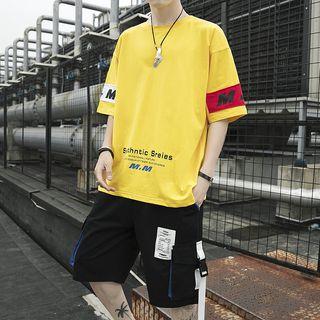 Set: Elbow-sleeve Paneled Letter T-shirt + Buckled Strap Cargo Shorts